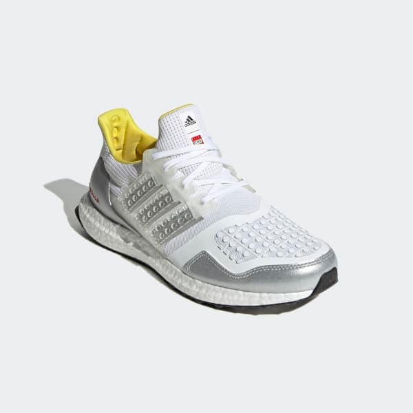 Adidas Ultraboost DNA x LEGO